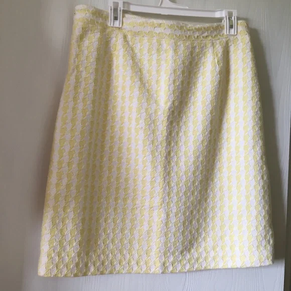 Banana Republic white and yellow pencil skirt. Size 12P. - Picture 2 of 10